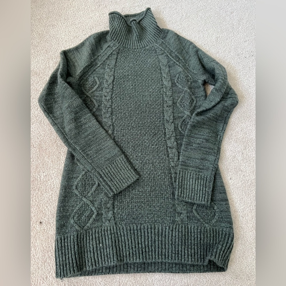 Lot of 3 Thyme Maternity Sweaters